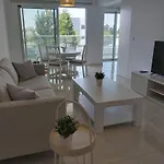 Dinglis Residences 31 Apartment *