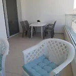 Apartment Dinglis Residences 31 *