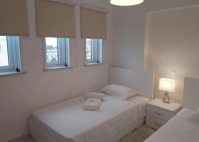 Dinglis Residences 31 *