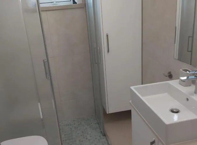 Dinglis Residences 31 דירה לרנקה