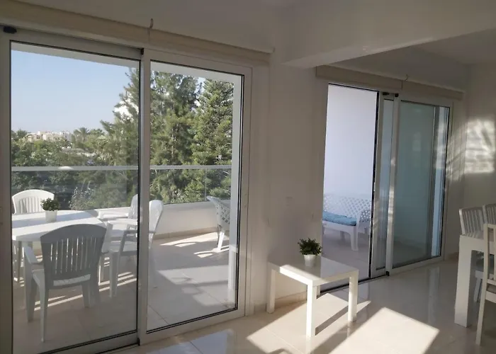 Dinglis Residences 31