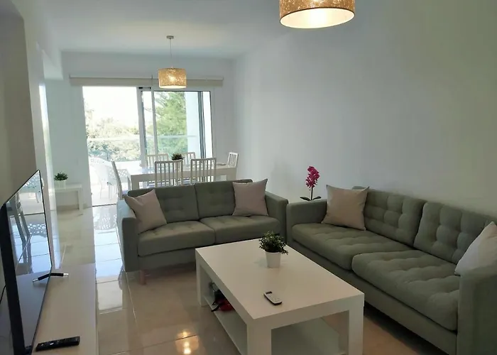 Dinglis Residences 31