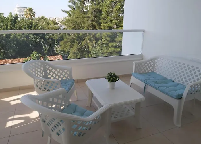 Dinglis Residences 31 * Larnaca