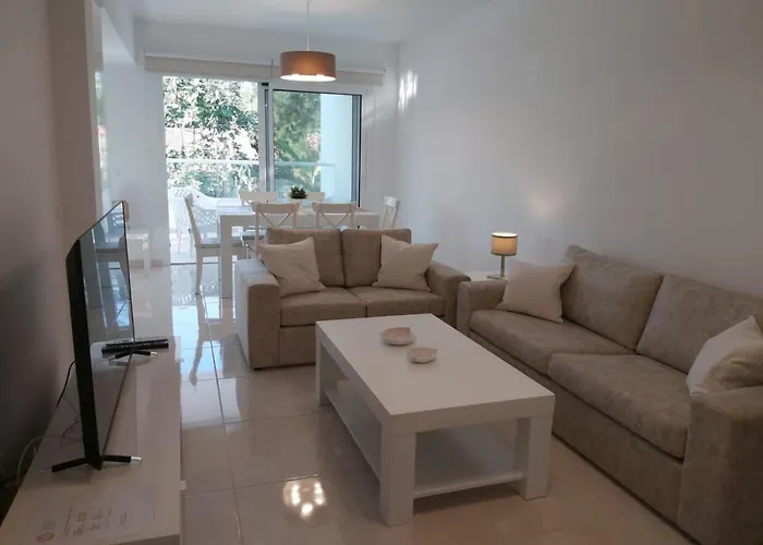 Dinglis Residences 31