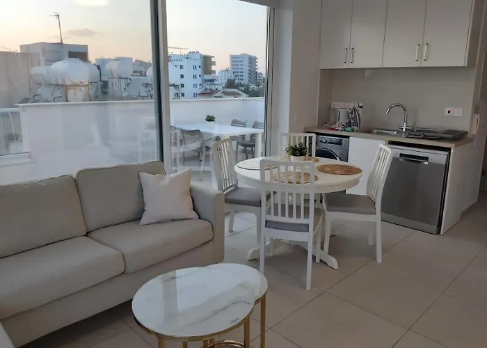 Dinglis Residences 31 לרנקה