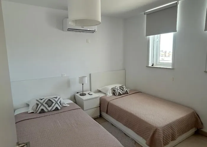 דירה Dinglis Residences 31
