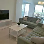 Dinglis Residences 31 Apartment *