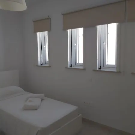 Διαμέρισμα Dinglis Residences 31 *