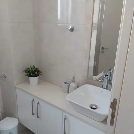 Dinglis Residences 31 *