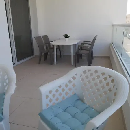 Apartamento Dinglis Residences 31 *