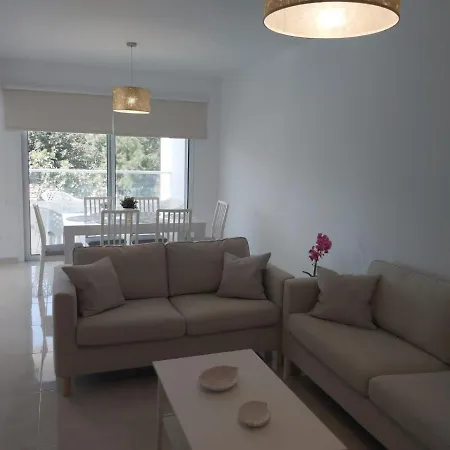 Dinglis Residences 31 * Lárnaca