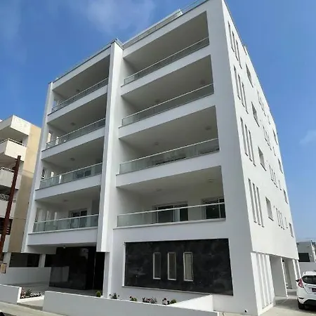 Dinglis Residences 31 * Lárnaca