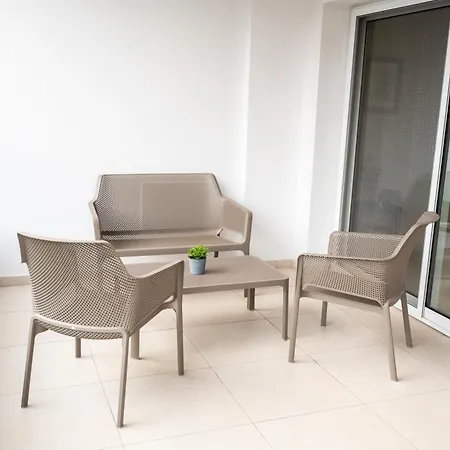 Dinglis Residences 31