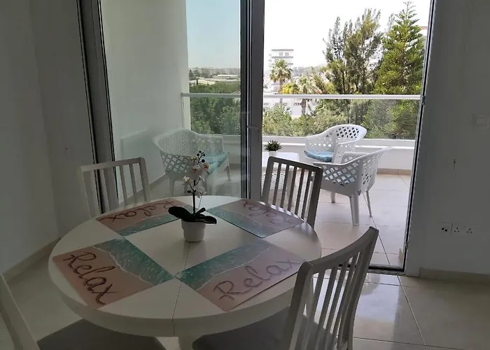 Dinglis Residences 31 Daire Larnaca