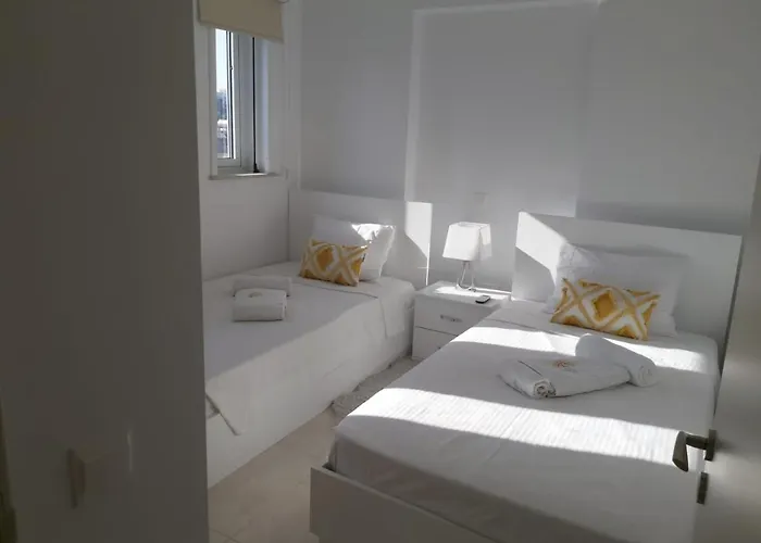 Dinglis Residences 31 *